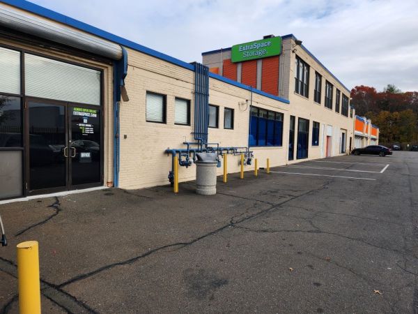 Extra Space Storage - 3930 - Hamden - Dixwell Ave - 1315 Dixwell Avenue