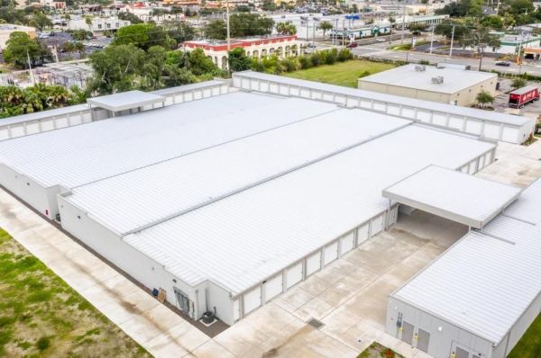 Extra Space Storage - 4001 - Merritt Island - Courtenay Pkwy - 235 South Courtenay Parkway
