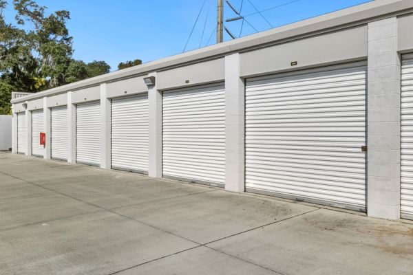 Extra Space Storage - 4001 - Merritt Island - Courtenay Pkwy - 235 South Courtenay Parkway