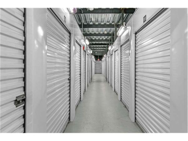 Extra Space Storage - 4120 - Naples - Kramer Dr - 3697 Kramer Drive