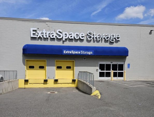 Extra Space Storage - 4176 - Springfield - Fisk Ave - 55 Fisk Avenue