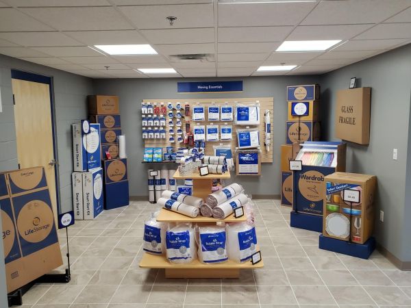 Extra Space Storage - 4176 - Springfield - Fisk Ave - 55 Fisk Avenue