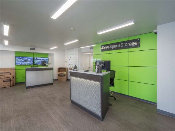 Extra Space Storage - 1018 - La Verne - S San Dimas Canyon Rd - 1960 South San Dimas Canyon Road