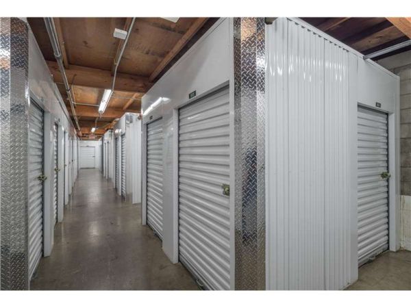 ESS - Gardena - S Western Ave - 17575 South Western Avenue