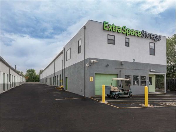 Extra Space Storage - 0485 - Santa Fe - West San Mateo Rd - 875 West San Mateo Road