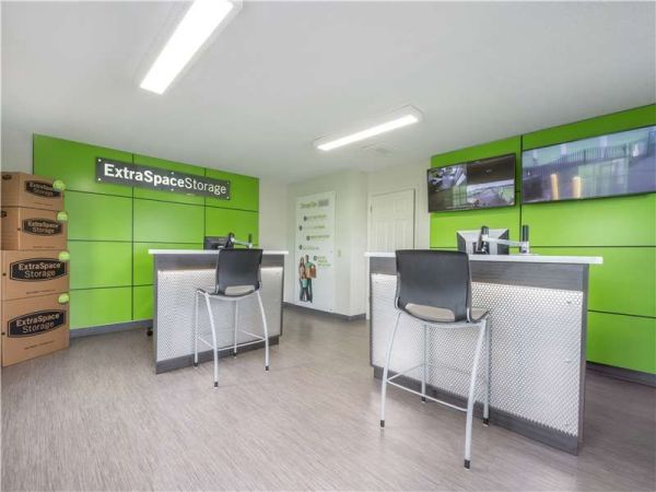 Extra Space Storage - 0579 - Memphis - 7301 Winchester Rd - 7301 Winchester Road
