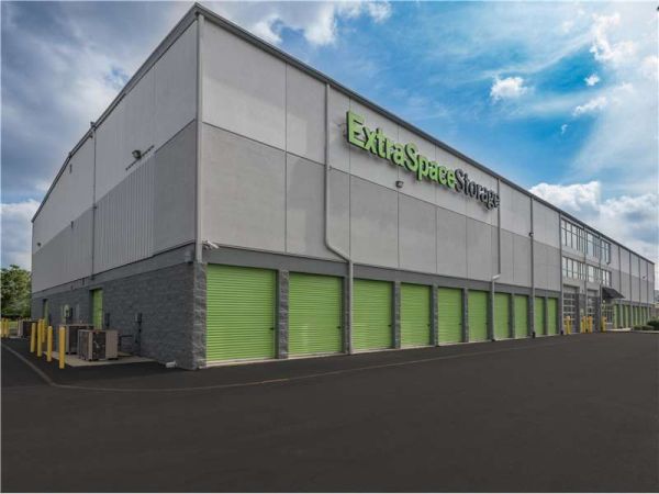 Extra Space Storage - 0739 - Linden - West Edgar Rd - 1711 West Edgar Road