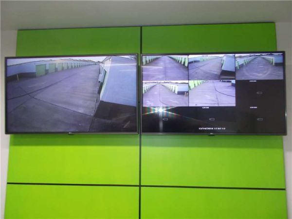 Extra Space Storage - 0822 - Phoenix - N 32nd St - 10815 North 32nd Street
