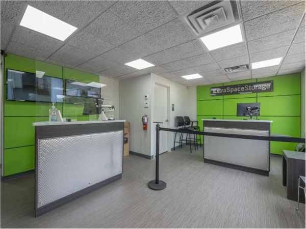 Extra Space Storage - 0826 - Mentor - Heisley Rd - 5935 Heisley Road