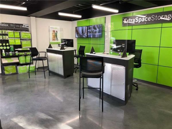 Extra Space Storage - 1296 - Los Gatos - University Ave - 950 University Avenue