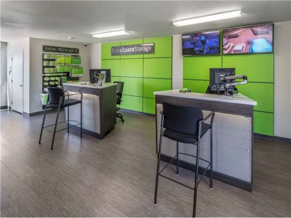 Extra Space Storage - 1473 - Bloomington - Linden Ave - 10192 Linden Avenue