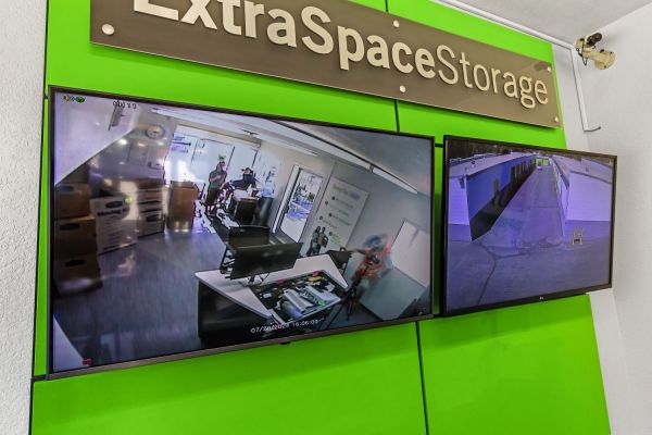 Extra Space Storage - 1475 - Claremont - W Arrow Hwy - 525 West Arrow Highway
