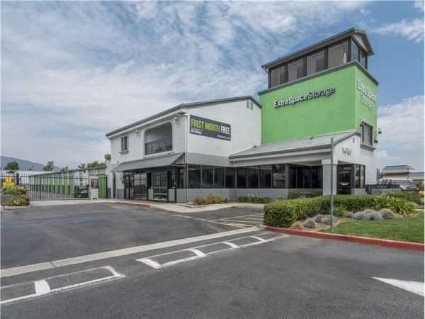 Extra Space Storage - 1478 - Fontana - 14750 Foothill Blvd - 14750 Foothill Boulevard