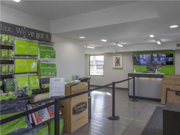 ESS - Farmington Hills - Grand River Ave - 38875 Grand River Avenue