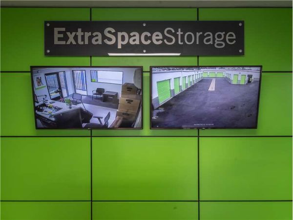 Extra Space Storage - 1484 - Paramount - Lakewood Blvd - 15125 Lakewood Boulevard