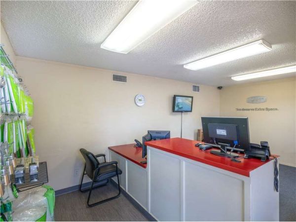 Extra Space Storage - 8334 - Hesperia - Main St - 17108 Main Street