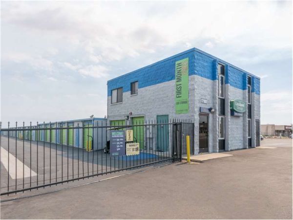 Extra Space Storage - 8334 - Hesperia - Main St - 17108 Main Street