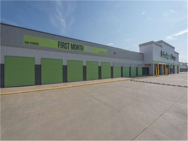 ESS - Wichita - E 21st St N - 5010 East 21st Street North