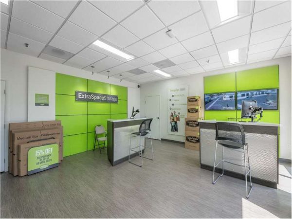 Extra Space Storage - 1667 - Chandler - W Chandler Blvd - 1625 West Chandler Boulevard
