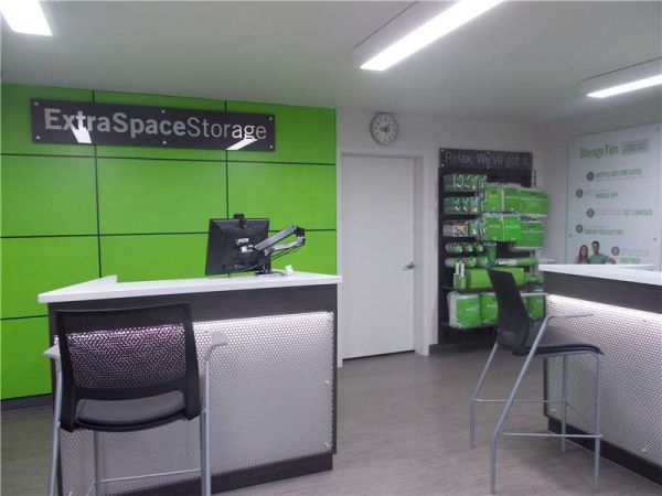 ESS - Phoenix - N 32nd St - 10815 North 32nd Street
