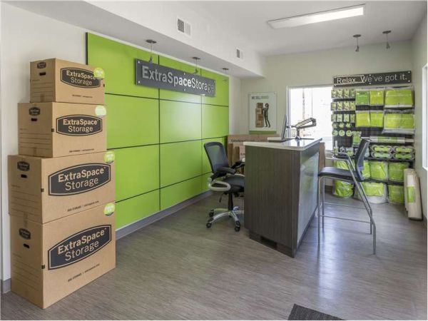 Extra Space Storage - 1744 - Lexington - Northpoint Dr - 120 Northpoint Drive