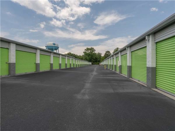 Extra Space Storage - 1748 - Lexington - St Peters Church Rd - 890 Saint Peters Road
