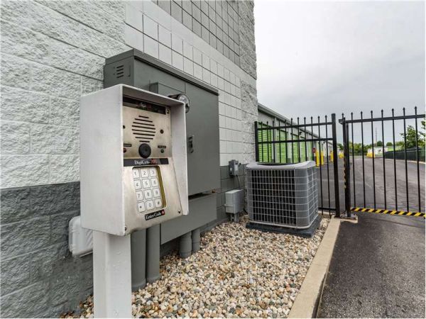 Extra Space Storage - 8611 - Indianapolis - Georgetown Road - 8040 Georgetown Road