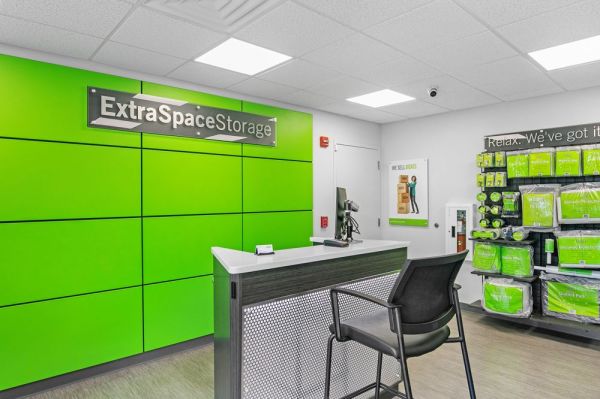 Extra Space Storage - 7297 - Pensacola - Nine Mile Rd - 2041 West 9 Mile Road