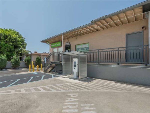 ESS - Bellflower - Ibbetson Ave - 17701 Ibbetson Avenue