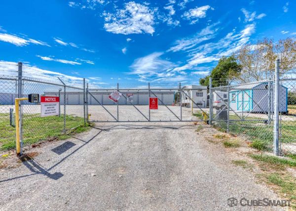 CubeSmart Self Storage TX Fort Worth Boat Club Rd - 8955 Boat Club Road