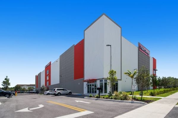 Public Storage - miami - 16001 SW 117th Ave - 16001 SW 117th Ave
