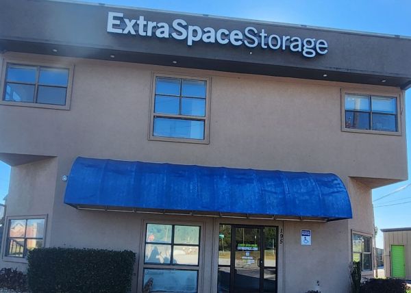 Extra Space Storage - 3037 - Pensacola - Fairfield Dr - 195 East Fairfield Drive