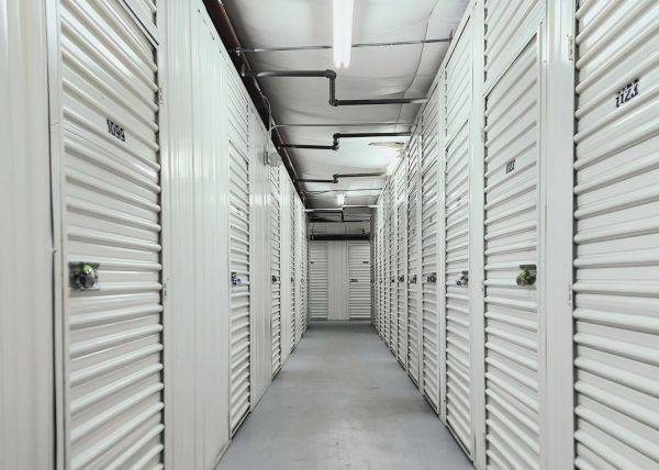 Extra Space Storage - 3053 - Tampa - Columbus Dr - 3000 West Columbus Drive