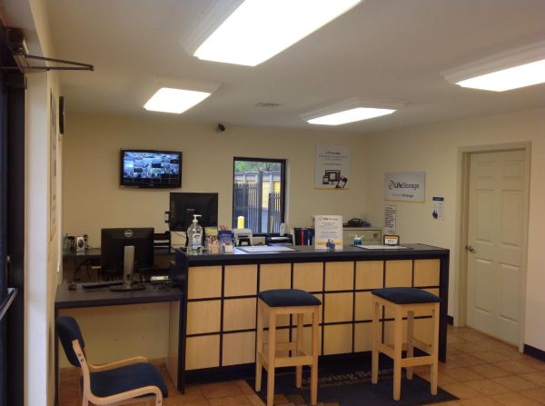 Extra Space Storage - 3073 - Montgomery - Coliseum Blvd - 1201 Coliseum Boulevard