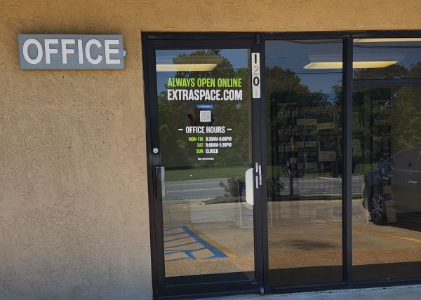 Extra Space Storage - 3073 - Montgomery - Coliseum Blvd - 1201 Coliseum Boulevard