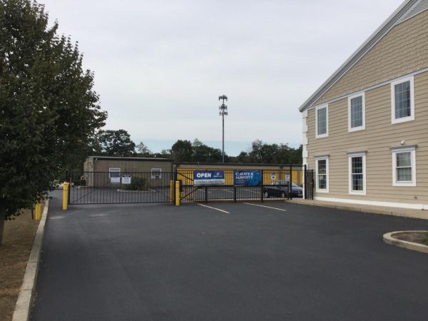 Extra Space Storage - 3126 - East Greenwich - County Trl - 2771 South County Trail