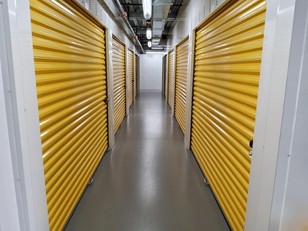 Extra Space Storage - 3126 - East Greenwich - County Trl - 2771 South County Trail