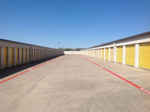 Extra Space Storage - 3142 - Euless - Euless Blvd - 1151 West Euless Boulevard