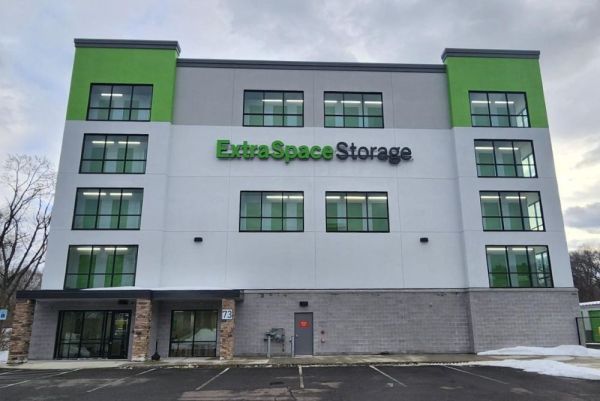 Extra Space Storage - 3166 - Dracut - Pleasant Street - 73 Pleasant Street