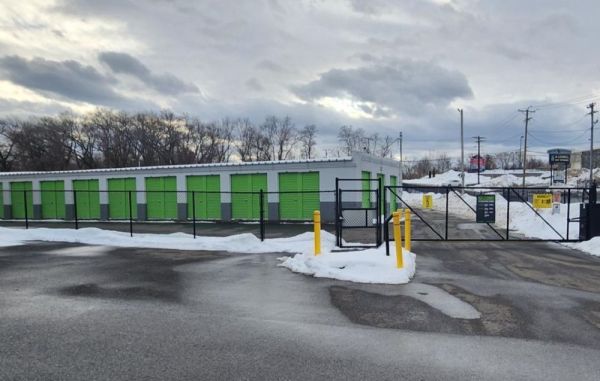 Extra Space Storage - 3166 - Dracut - Pleasant Street - 73 Pleasant Street
