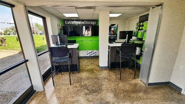 Extra Space Storage - 3173 - Mesquite - Franklin Drive - 2233 Franklin Drive