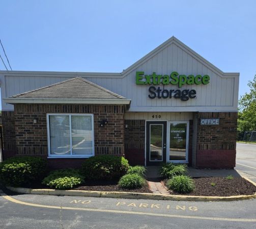 Extra Space Storage - 3222 - Florissant - Washington St - 450 West Washington Street