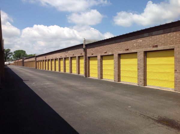 Extra Space Storage - 3222 - Florissant - Washington St - 450 West Washington Street