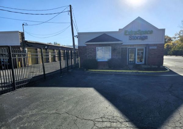 Extra Space Storage - 3222 - Florissant - Washington St - 450 West Washington Street