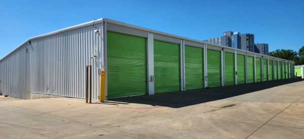 Extra Space Storage - 3227 - Dallas - Goldmark Dr - 13575 Goldmark Drive