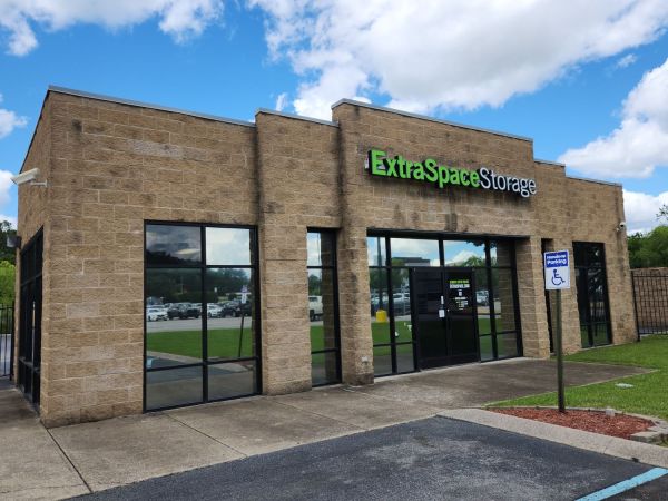 Extra Space Storage - 3235 - Chattanooga - Lee Highway - 6103 Lee Highway