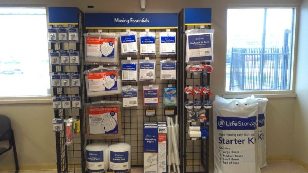 Extra Space Storage - 3248 - Amherst - Niagara Falls Blvd. - 2681 Niagara Falls Boulevard