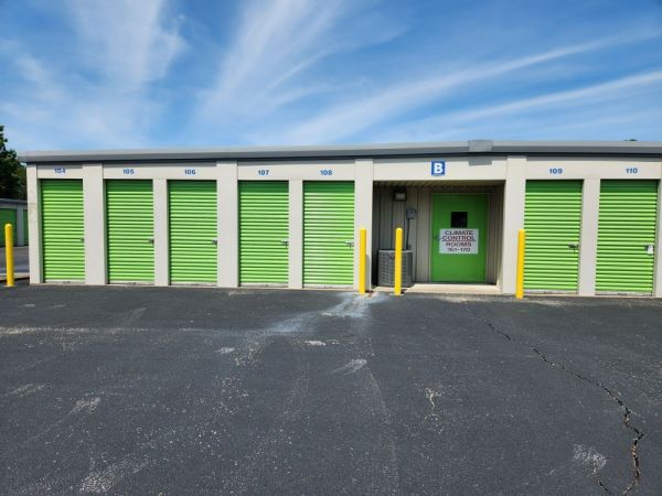 Extra Space Storage - 3268 - Montgomery - McLemore Dr. - 1925 Mclemore Drive
