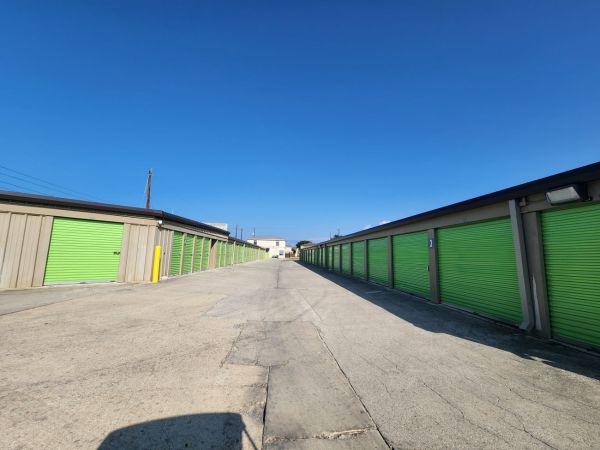 Extra Space Storage - 3269 - San Antonio - Foster Rd - 3615 North Foster Road