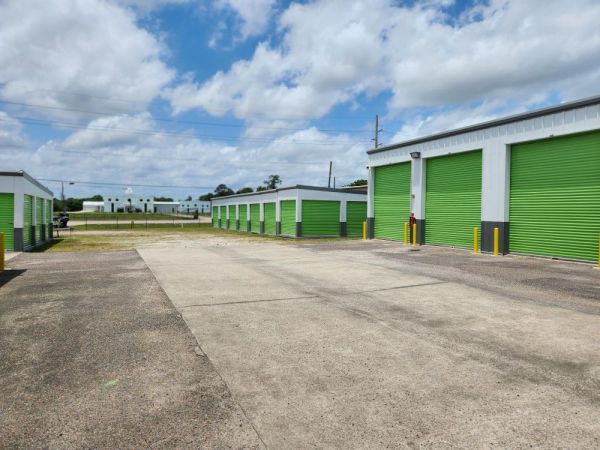Extra Space Storage - 3270 - Beaumont - Major Dr. - 1655 South Major Drive